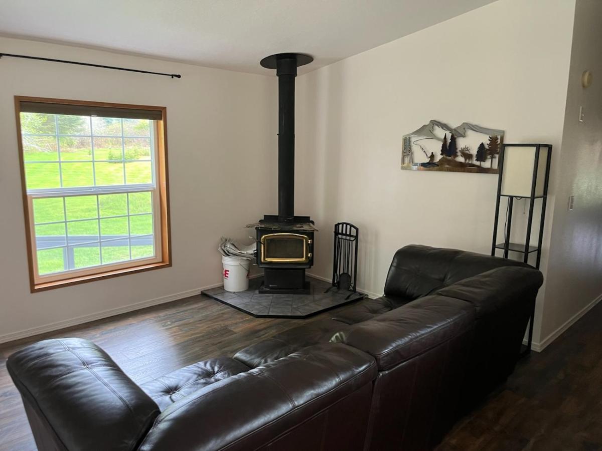 A Relaxing Getaway-A Backwoods Cabin Solduc River Beaver Luaran gambar